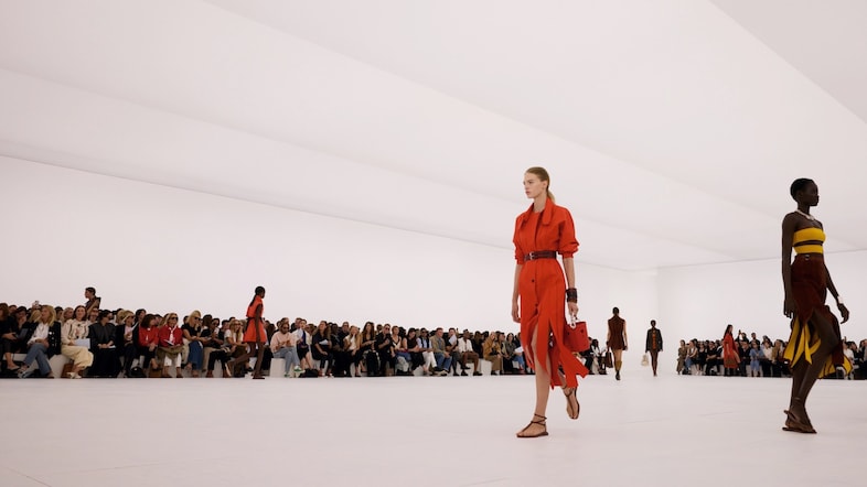 Pushing at the Lightness of Clothes at Hermès