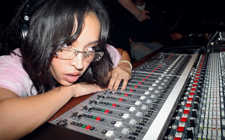 20 Questions with Tinashe