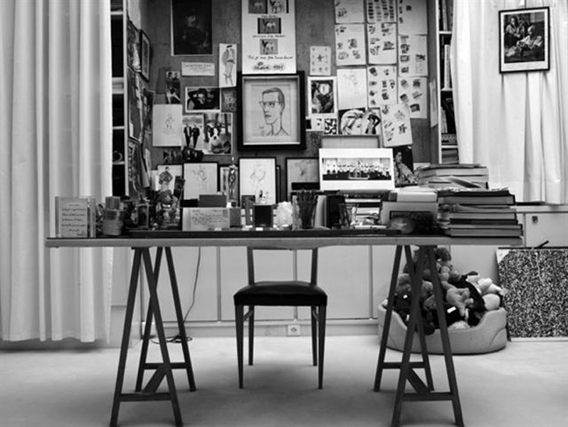 Yves Saint Laurent&#39;s Desk