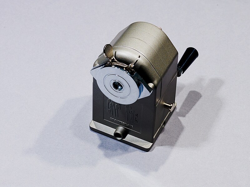Caran d&#39;Ache pencil sharpening machine