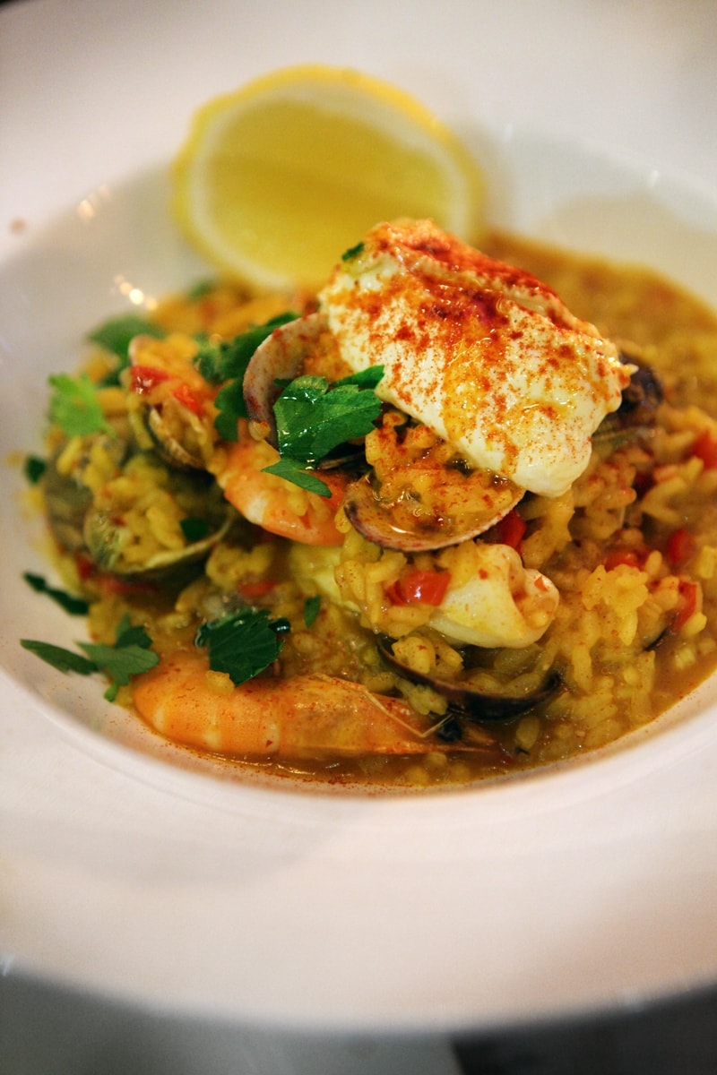 Shellfish and saffron rice