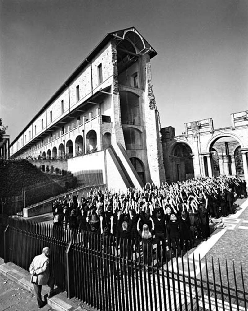 Helmut Newton, Castello di Rivolli Turin, 1998