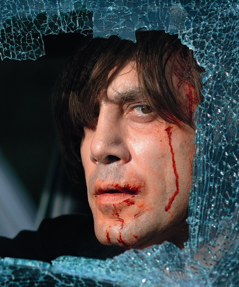 Anton Chigurh (Javier Bardem), the enigmatic killer of No Co