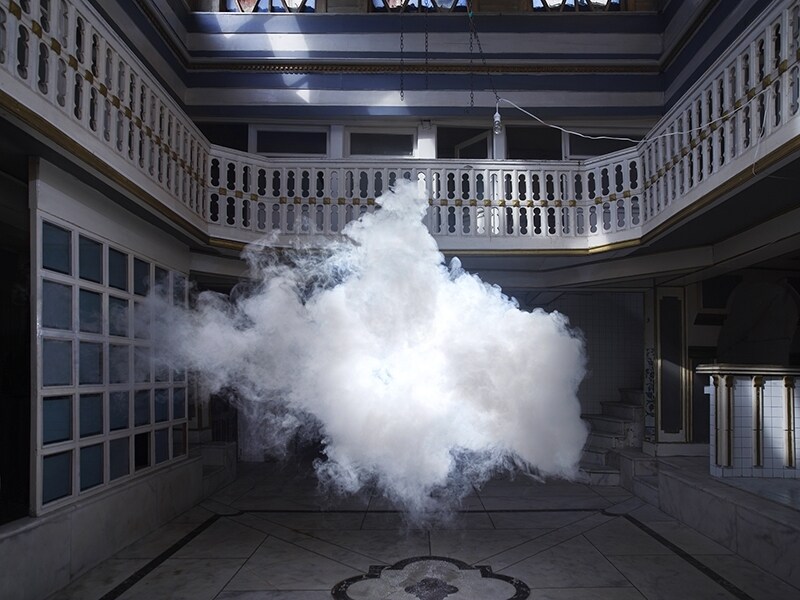 Berndnaut Smilde, Nimbus Cukurcuma Hamam II, 2012