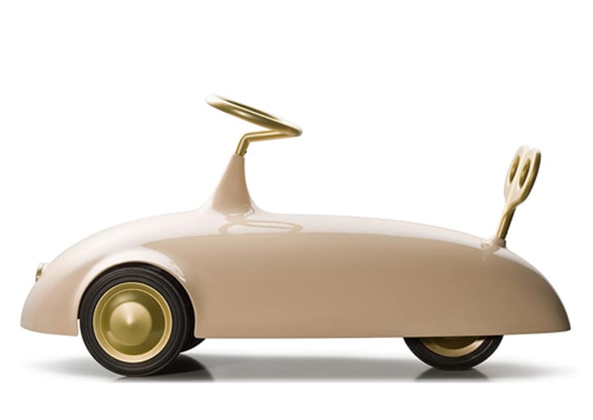 Konstantin Beta sit-on toy by Nika Zupanc