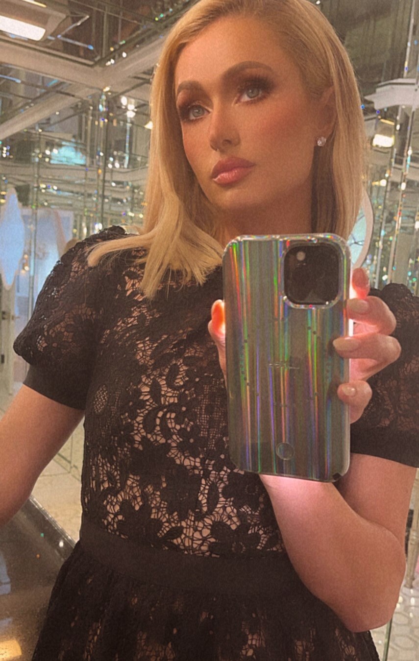 AN41 Paris Hilton 