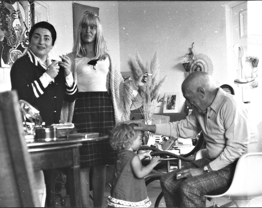 Woodie-and-Picasso-©-Endeavour-London-%2F-Corbett-