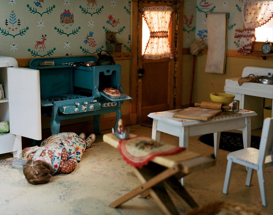 Nutshell Studies of Unexplained Death (Room From Afar)