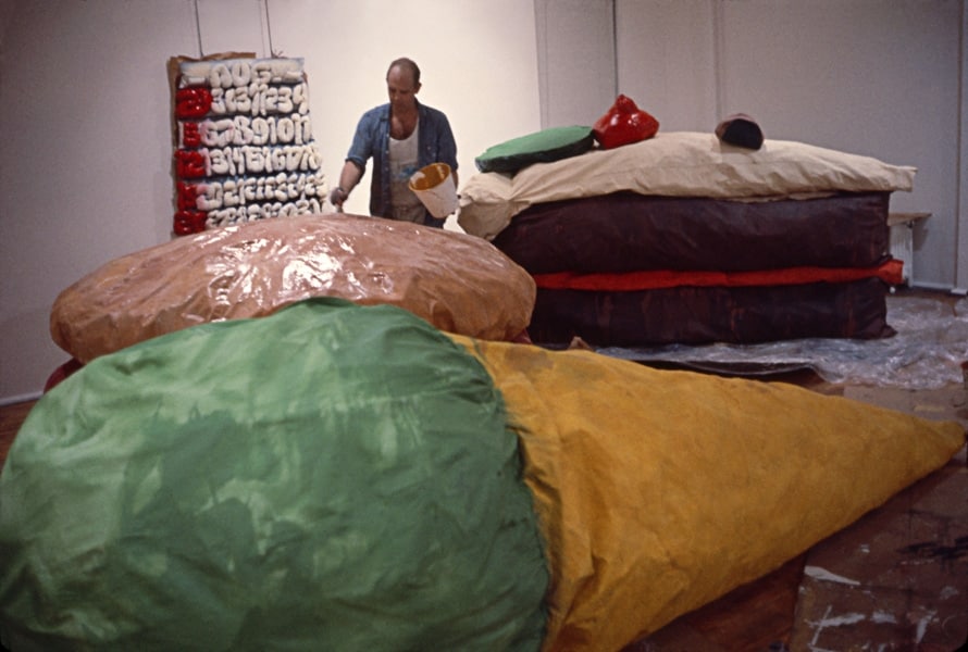 Claes Oldenburg preparing the exhibition “Claes Oldenburg” a
