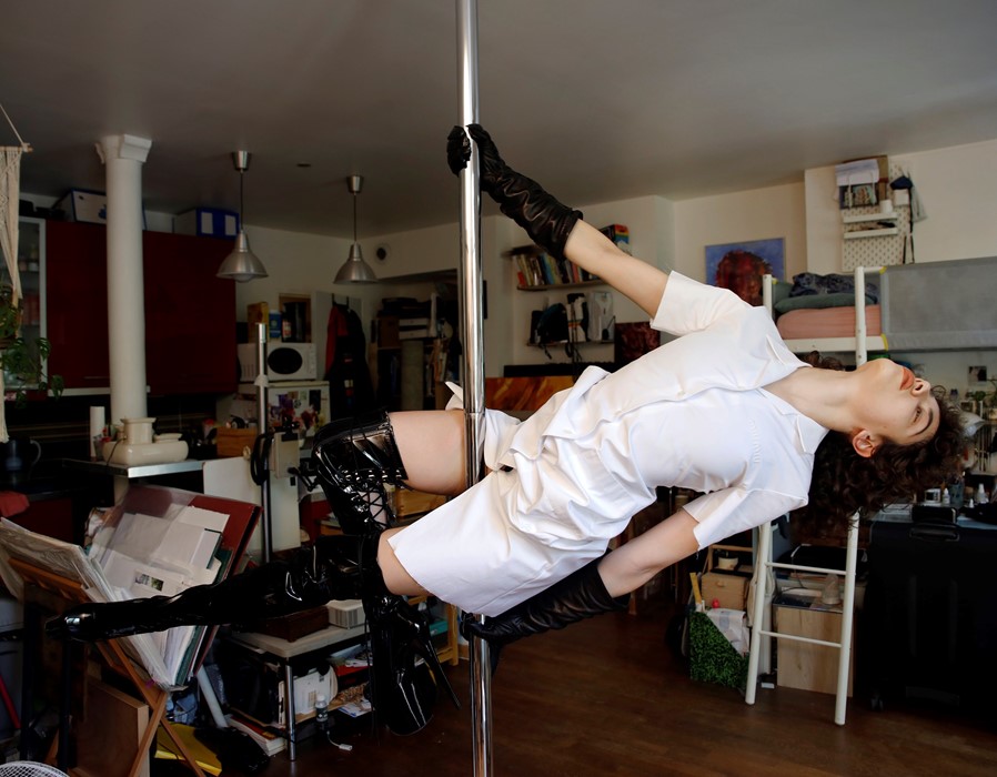 everyth!ng 001 Michella Bredahl and Lotta Volkova Pole Dance
