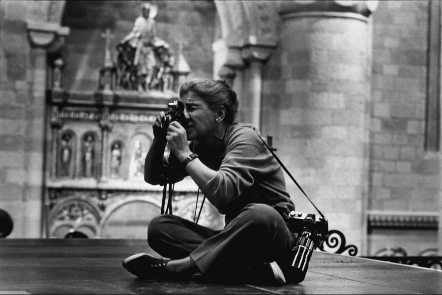 Eve Arnold on the set of Becket, 1963