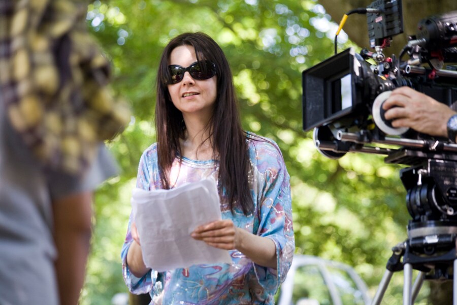 Gillian Wearing on Set