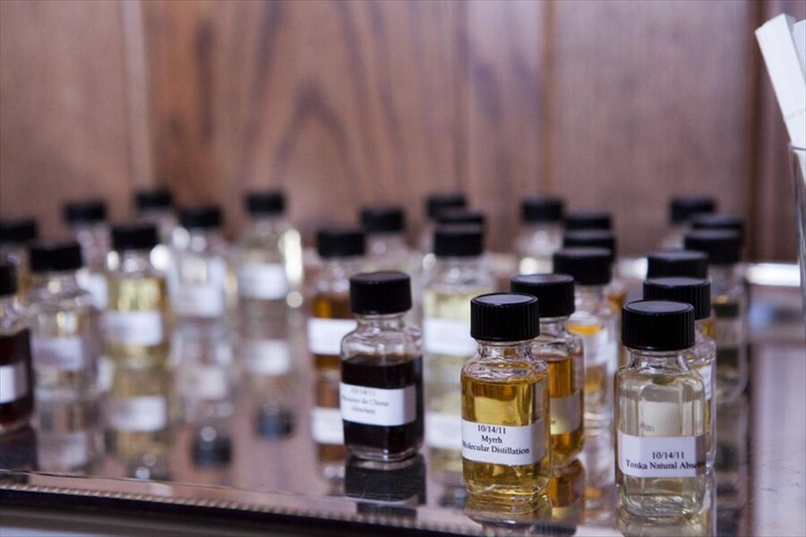 Raw perfumes at Clinique Aromatics Elixir 40th Anniversary S