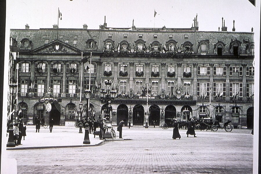 The Price of Wales visiting The Ritz Paris in 1907