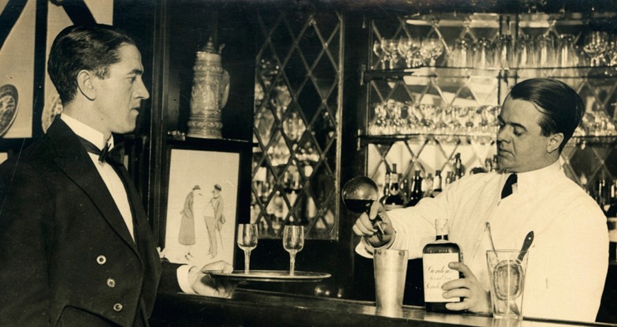 Harry as head barman at Ciro&#39;s in London