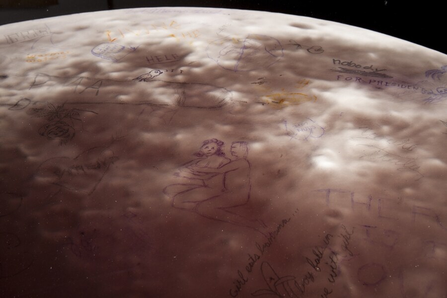 Scott Campbell, May all your pain be champagne (Detail), 201