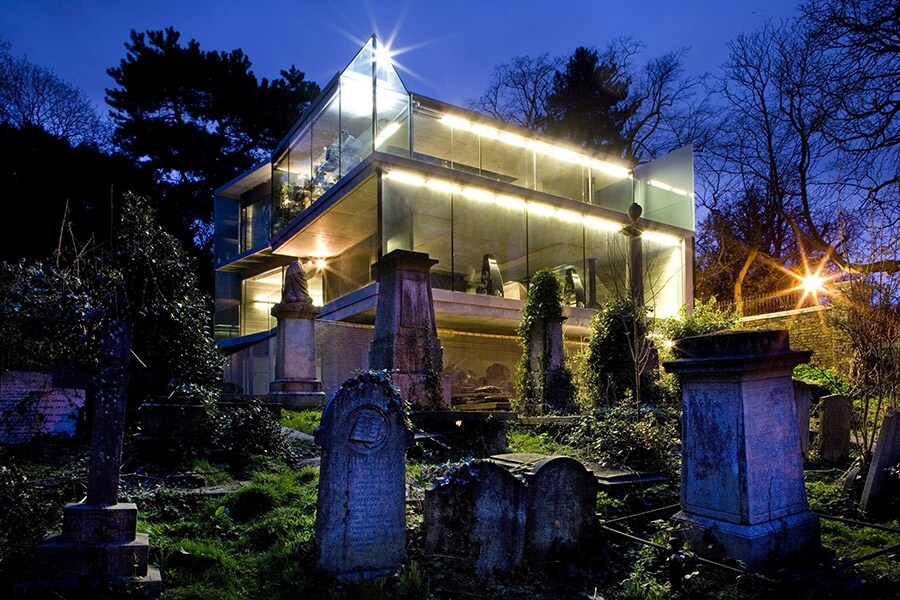 The House on the Hill at night