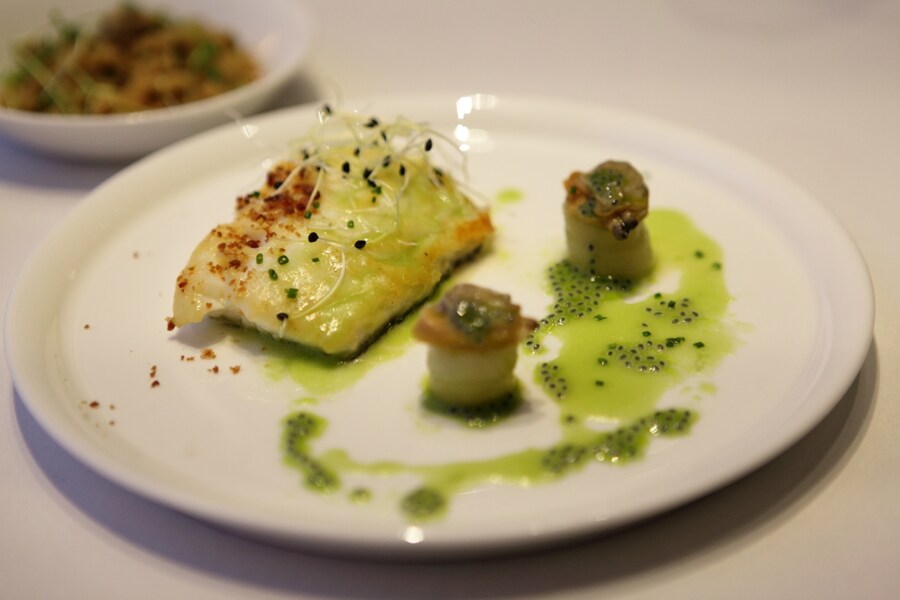 Hake with clams and ham &#39;salt&#39; at Ametsa with Arzak Instruct