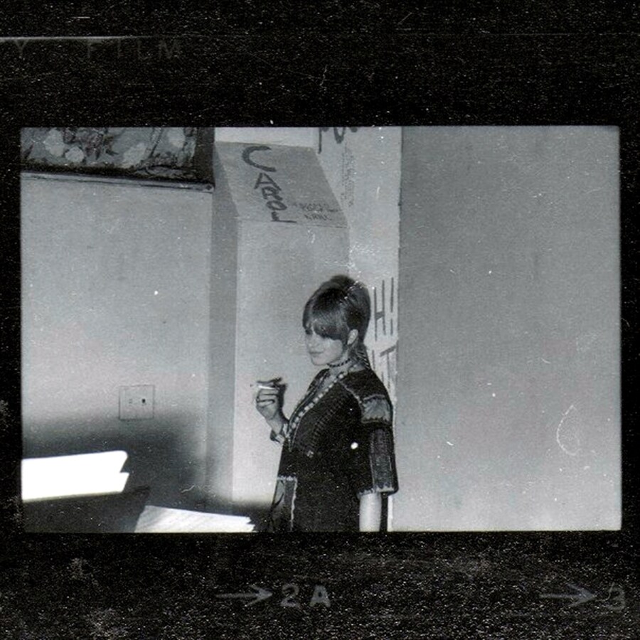 Marianne Faithfull at Frank Zappas house, 1968