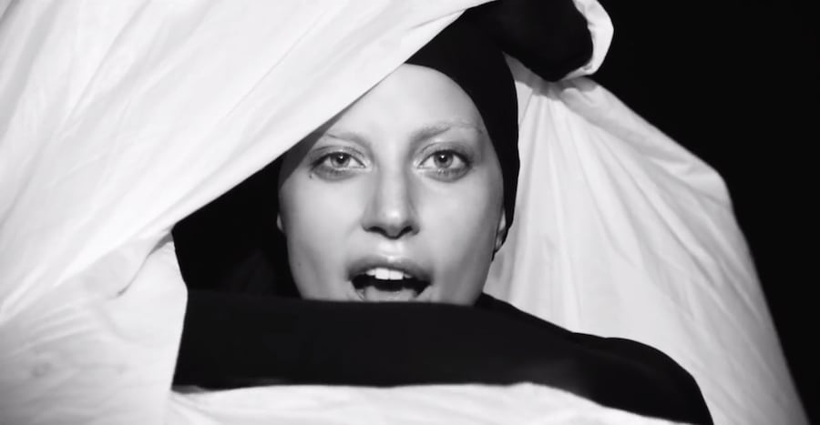 Applause by Lady Gaga, directed by Inez Van Lamsweerde and V