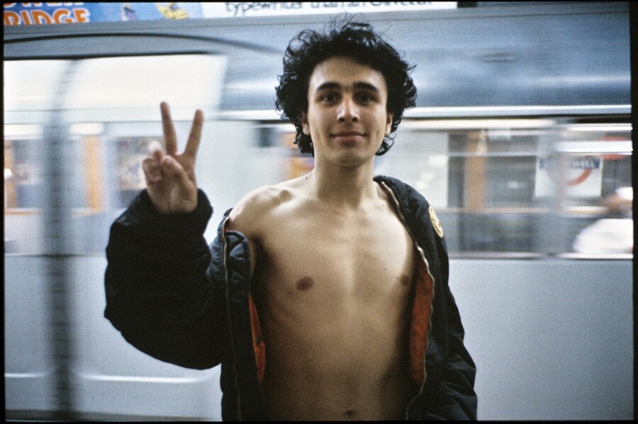 Bob Mazzer on the Tube