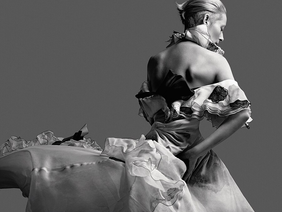 Tilda Swinton in Yves Saint Laurent S/S07