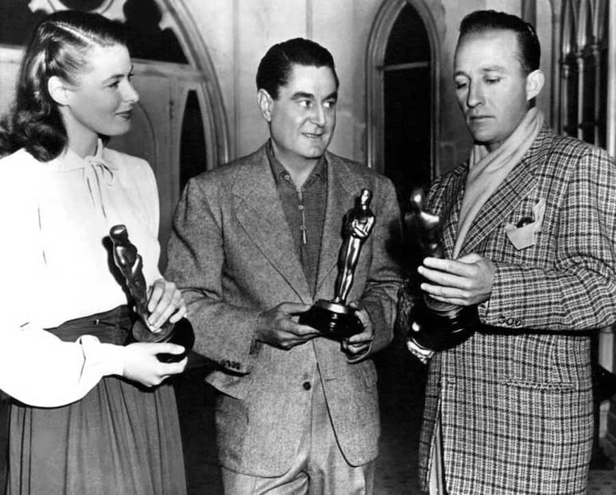Ingrid Bergman wins her first Oscar for Gaslight, 1945, alon