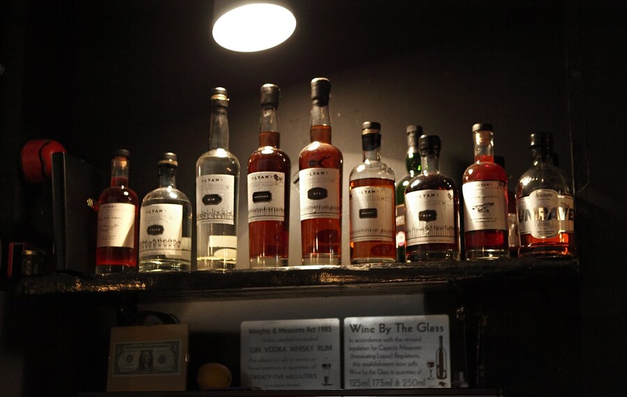 House drinks at the White Lyan