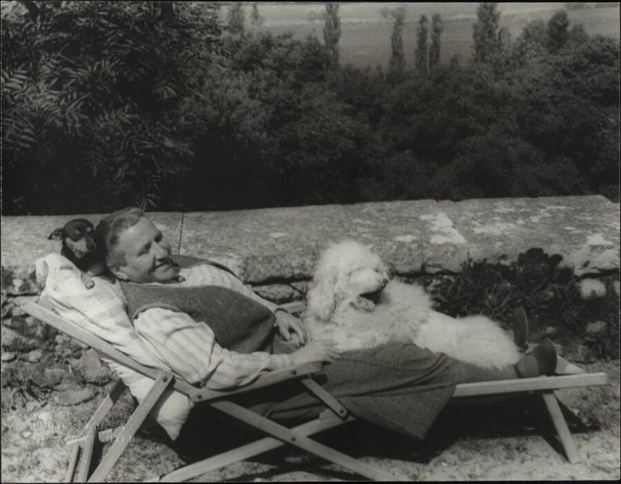 Stein with Basket and P&#233;p&#233;