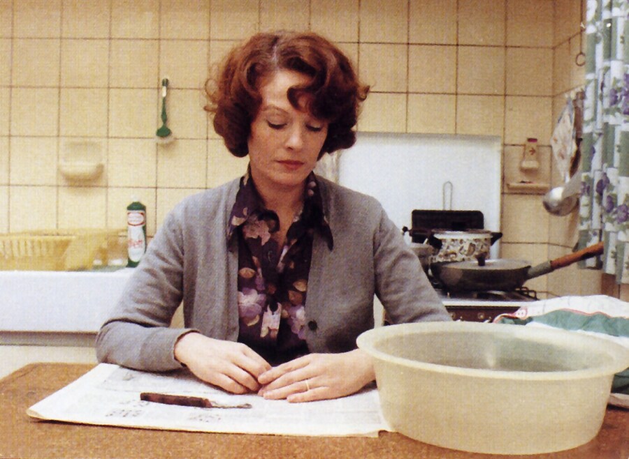 Still from Jeanne Dielman, 23 Quai du Commerce, 1080 Bruxell