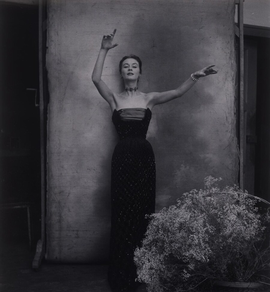 Dior Autumn/Winter 1951 Haute Couture collection