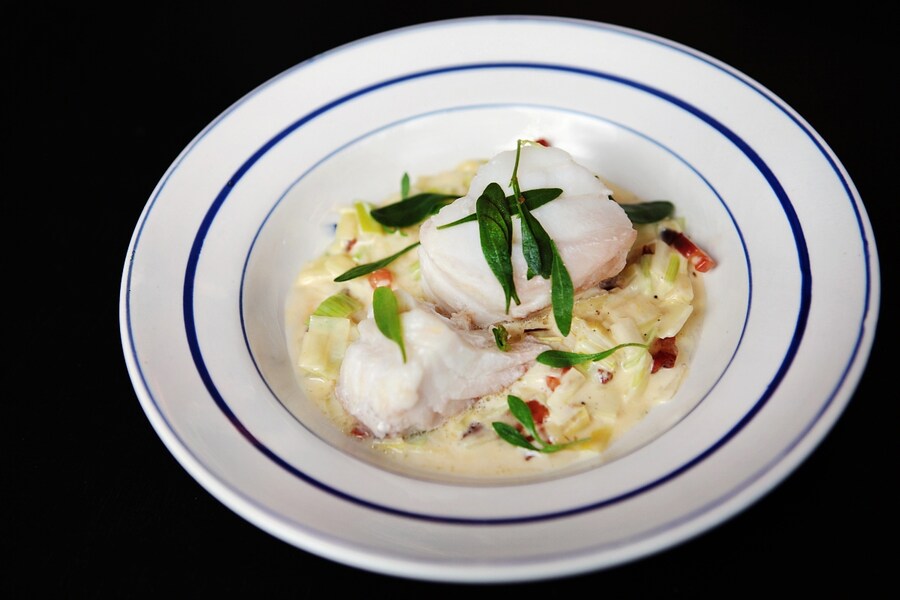 Cod, creamed leaks and bacon