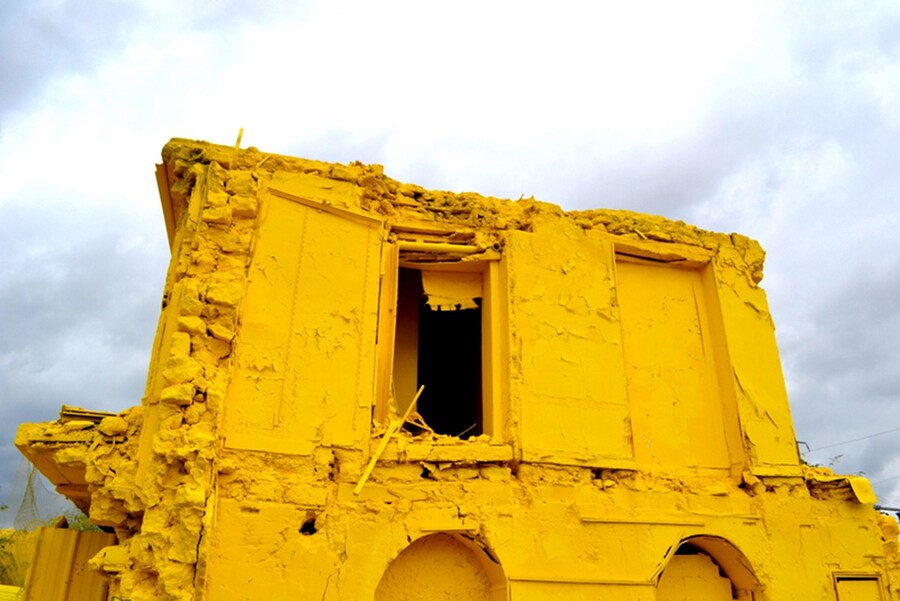 Yellow Summer House, Paris