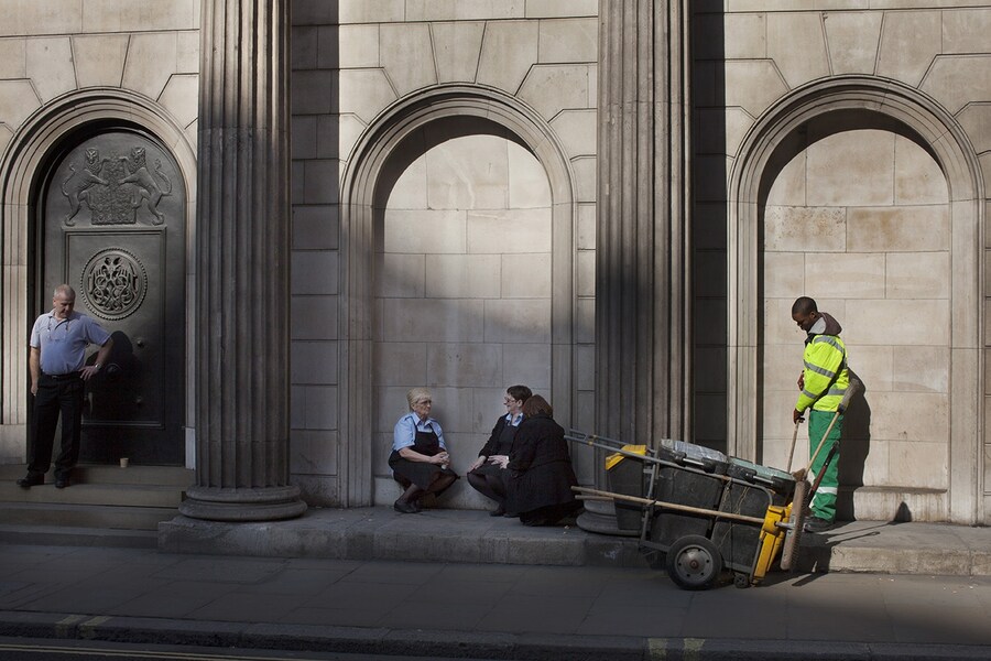 Polly Braden, Threadneedle Street, 6am, from London&#39;s Square
