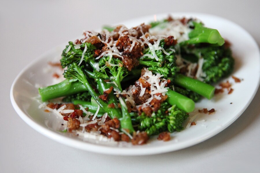 Broccolini, anchovy and breadcrumbs
