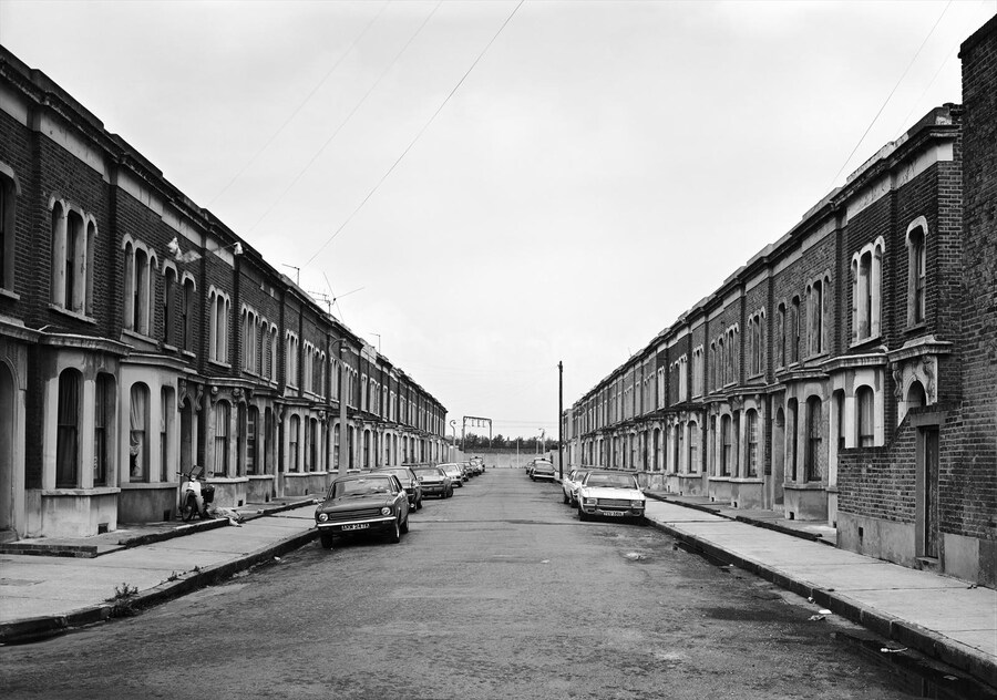 Thomas Struth, Clinton Road, London, 1997