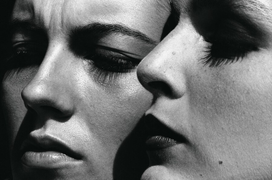 5_Helmut Newton, Italian Vogue, Bordighera, Italy 