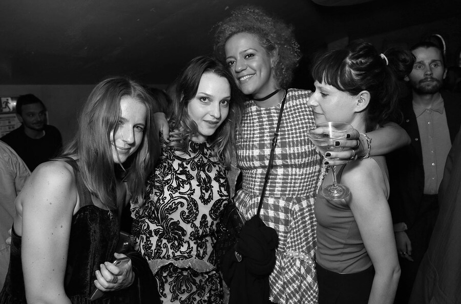 Olivia Singer, Nell Kalonji, Agata Belcen