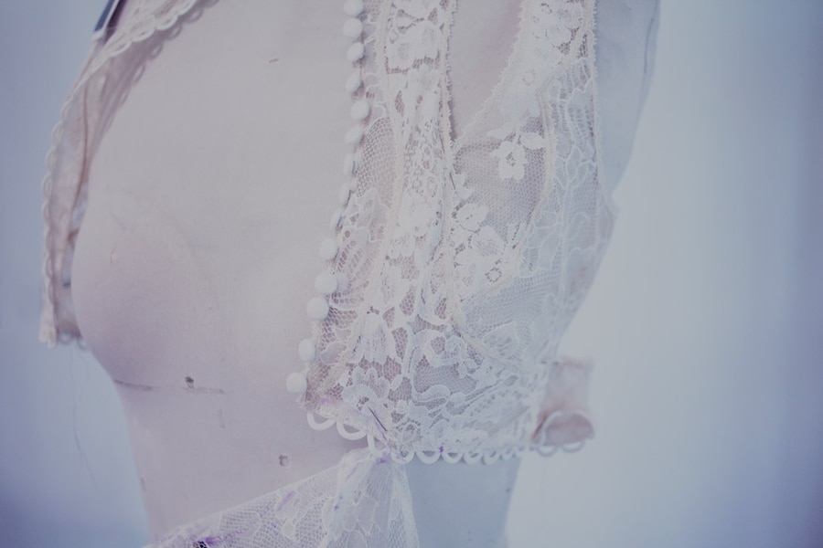 Alexander McQueen&#39;s Atelier S/S16