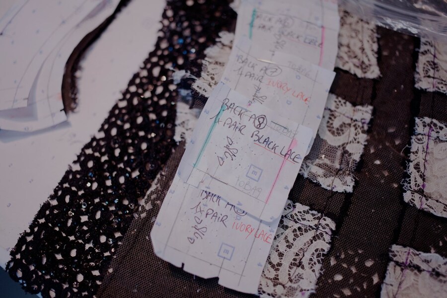 Alexander McQueen&#39;s Atelier S/S16