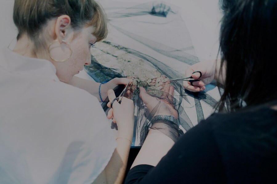 Alexander McQueen&#39;s Atelier S/S16