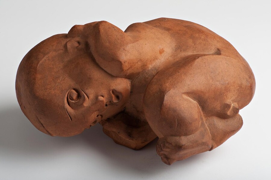 Gertrude-Hermes,-Baby-II,-1932,-Terracotta,-40-x-3