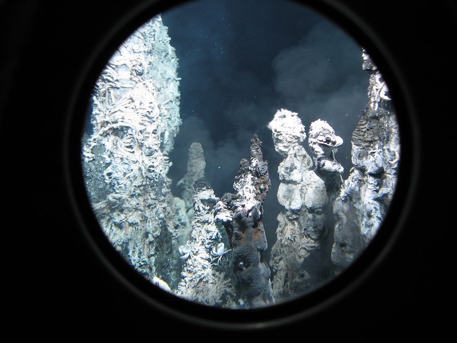 View of hydrothermal vent chimneys from the submer