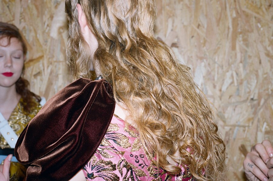 10aw16prada_pollybrown