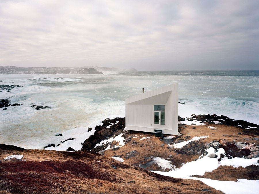 Fogo-Island-Arts-Studio-surrounded-by-the-rugged-l