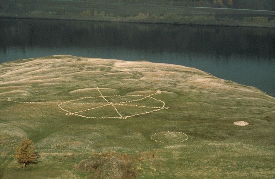Stone-Alignments_Solstice-Cairns,-1978-9