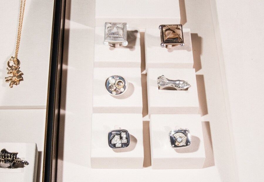 09AlexanderCoggin_AnOther_CoachStore