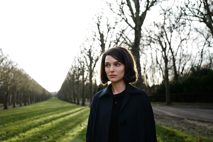 J_10178_A © 2016 Jackie Productions Limited