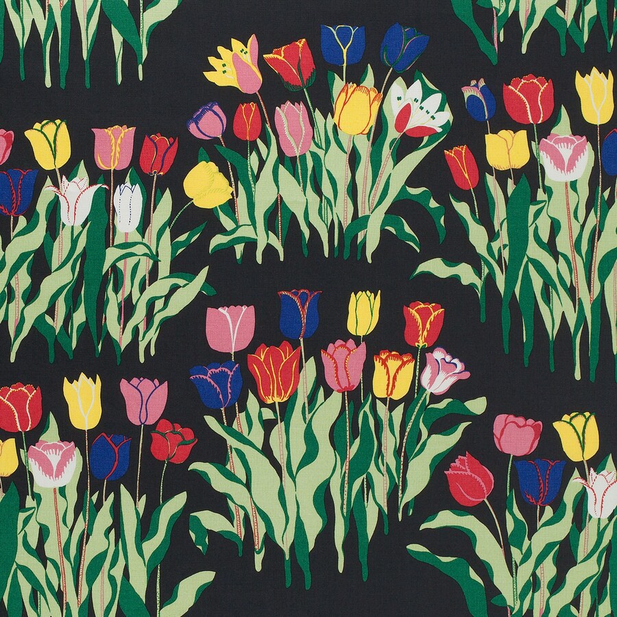 Svenskt_Tenn_Textil_Tulpaner_Svart_1_2&#169;Svenskt Ten