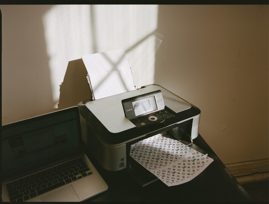 FASHION POLLYBROWN16